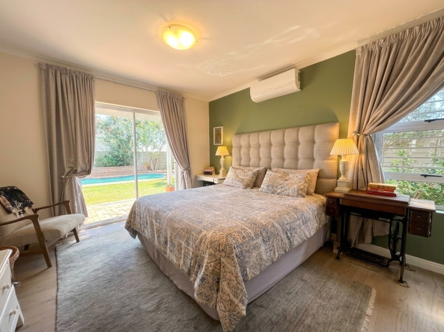4 Bedroom Property for Sale in Sunningdale Western Cape